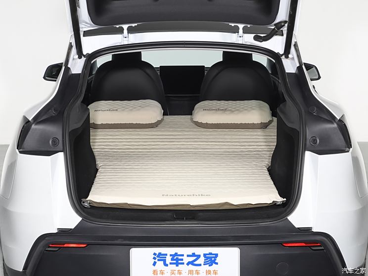 售26.35万起 新款特斯拉Model Y实车首发 将于3月开启交付