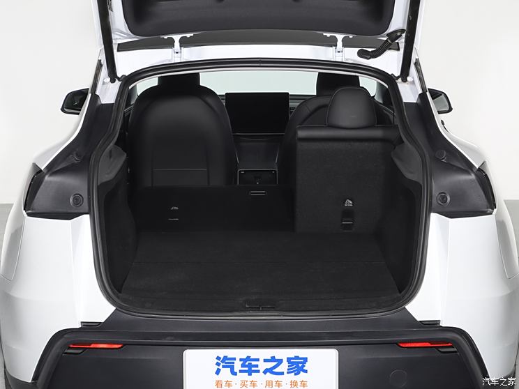 售26.35万起 新款特斯拉Model Y实车首发 将于3月开启交付