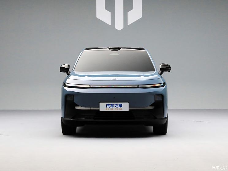 零跑B10/B01领衔 将发布全新D系列 零跑汽车2025新车大爆料