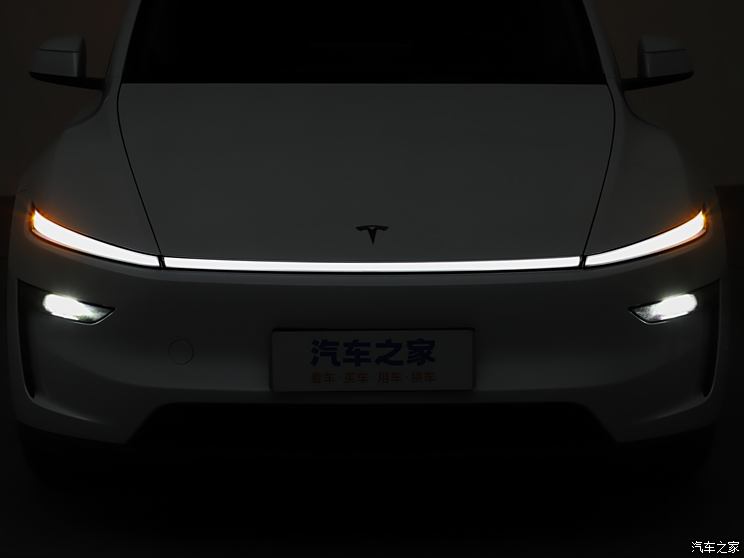 售26.35万起 新款特斯拉Model Y实车首发 将于3月开启交付