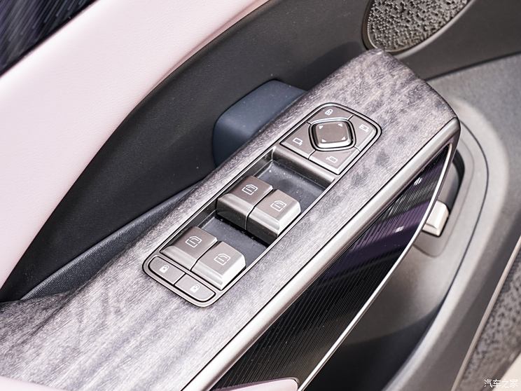 售23.98万元起 定位纯电中大型SUV 红旗天工08正式上市