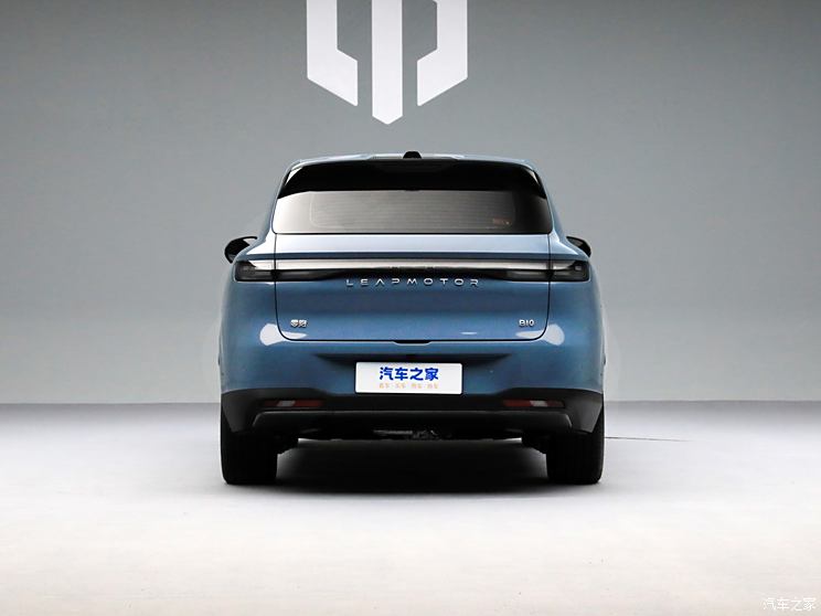 零跑B10/B01领衔 将发布全新D系列 零跑汽车2025新车大爆料