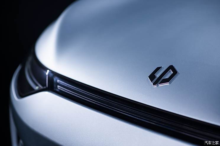 零跑B10/B01领衔 将发布全新D系列 零跑汽车2025新车大爆料