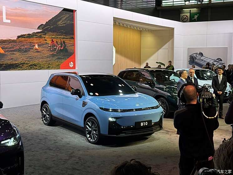 零跑B10/B01领衔 将发布全新D系列 零跑汽车2025新车大爆料