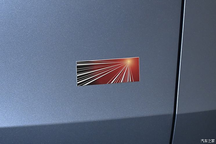 售26.35万起 新款特斯拉Model Y实车首发 将于3月开启交付