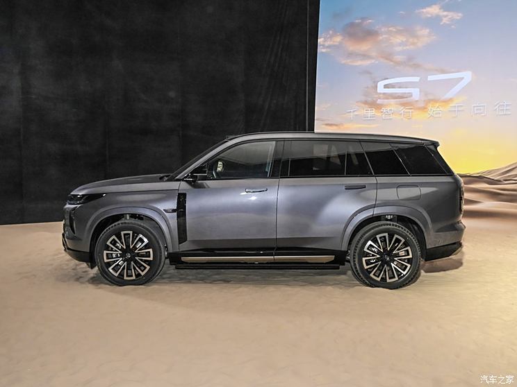 问界M8/小米YU7等领衔 2025年将上市重磅SUV(下)