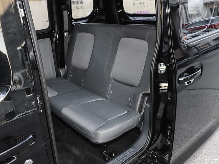 4.78-5.08万 五菱之光EV上市！中国人的K-Car主打一个触手可得