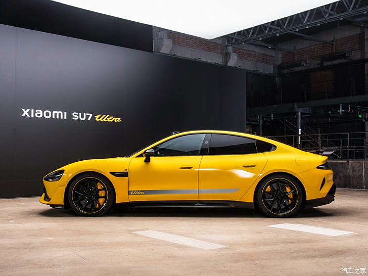 预售81.49万元/今年3月上市！小米SU7 Ultra 2月5日可到店看车！