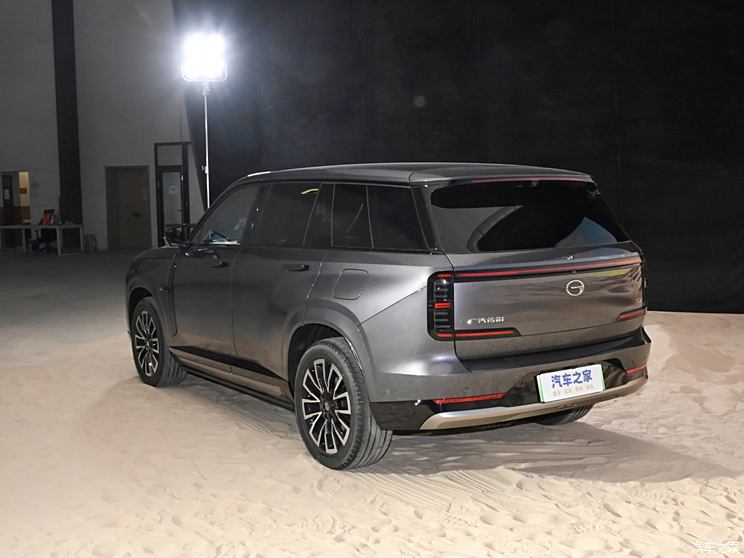 问界M8/小米YU7等领衔 2025年将上市重磅SUV(下)