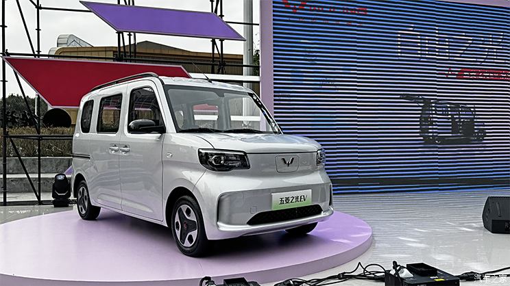 4.78-5.08万 五菱之光EV上市！中国人的K-Car主打一个触手可得