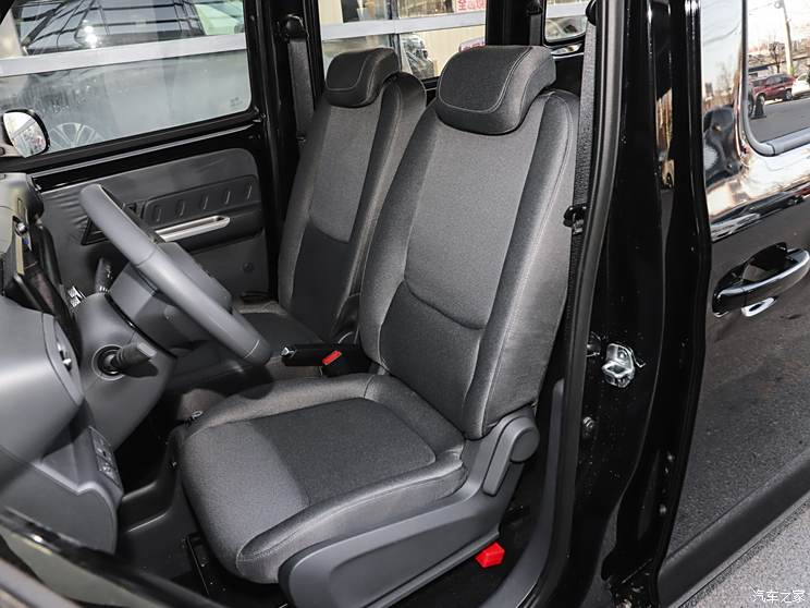 4.78-5.08万 五菱之光EV上市！中国人的K-Car主打一个触手可得