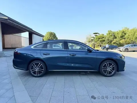 湖南小县城，收入五千，第四代逸动与第五代帝豪谁更合适？